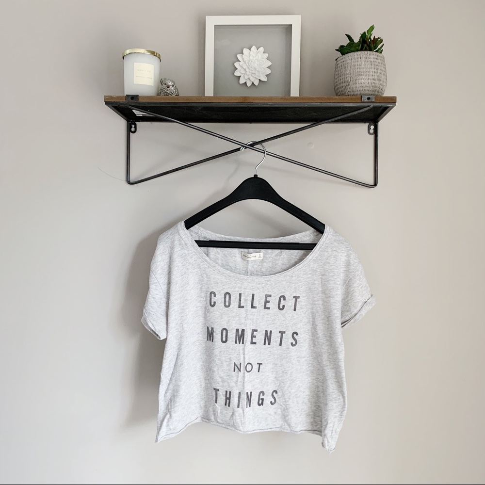 ❀ 2/$25 ❀ A&F Cropped Graphic Tee